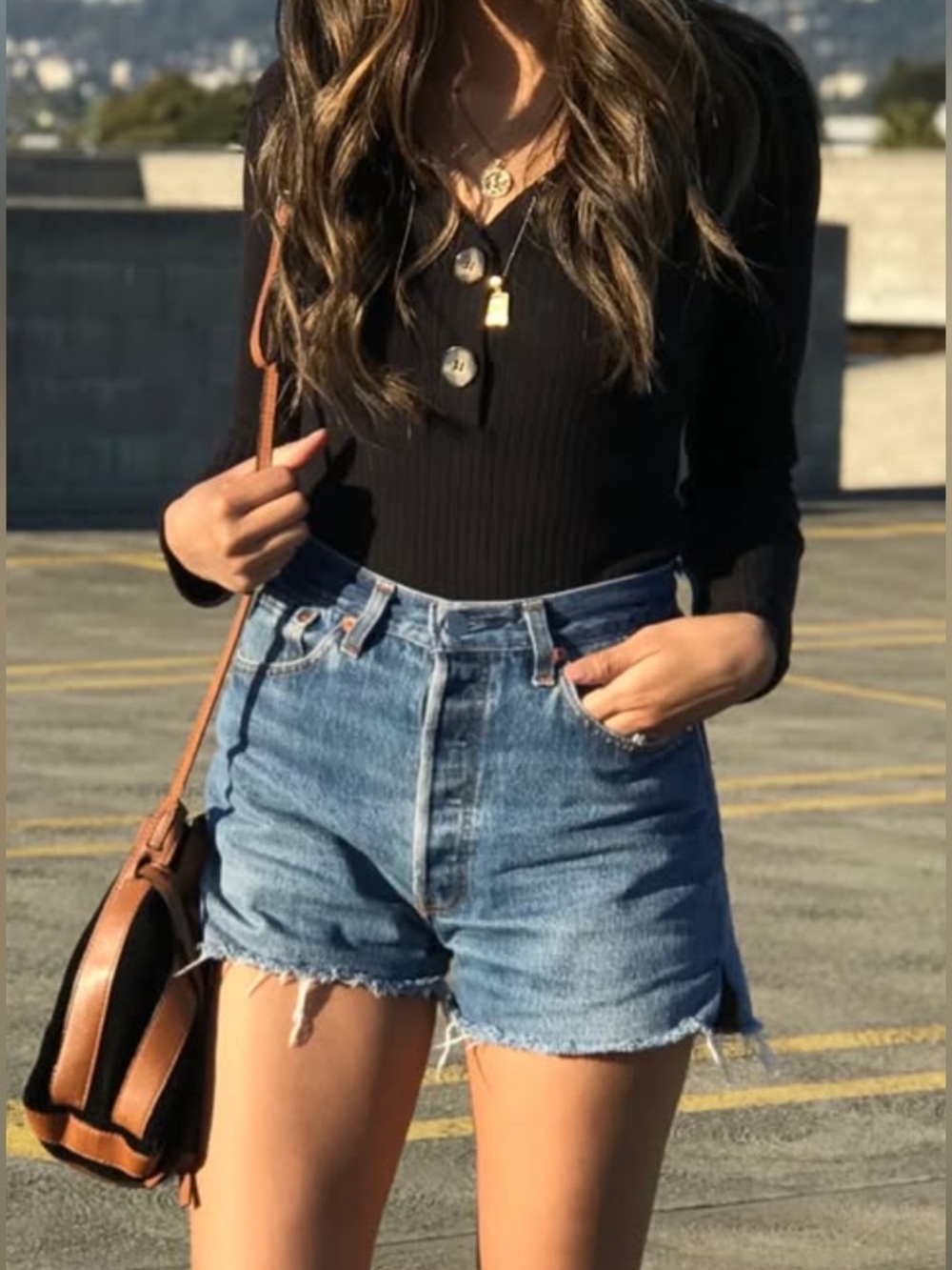 Re/Done Levi’s The High Rise Shorts Denim 24 - Picture 4 of 4